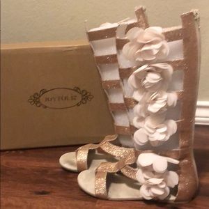 Joyfolie gladiator sandals size 3Y